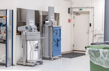 EXP200-mixed-waste-compactor together with blue baler